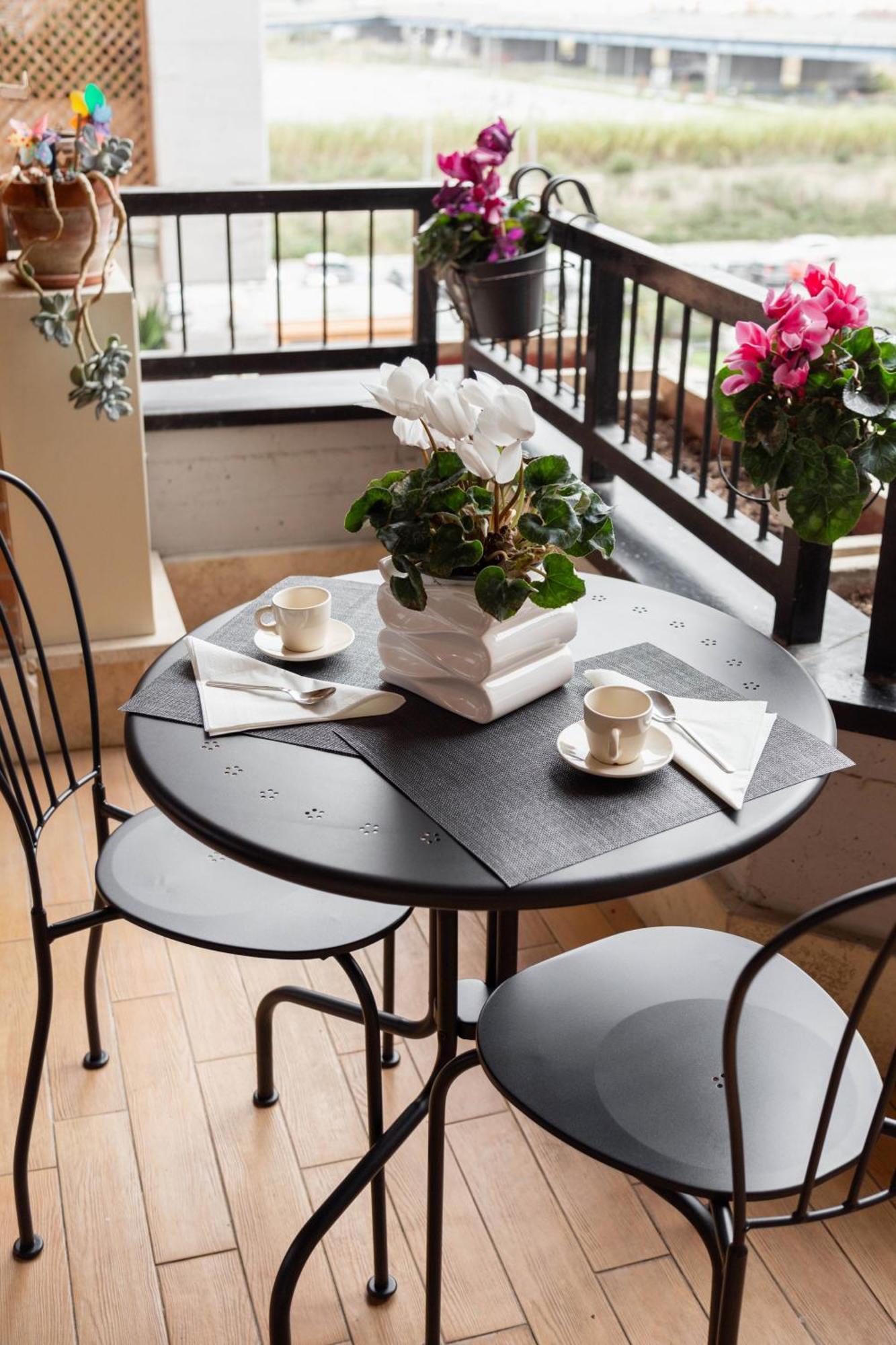 Chiara'S Sweet Apartment Al Perugino Ponte Galeria Ngoại thất bức ảnh