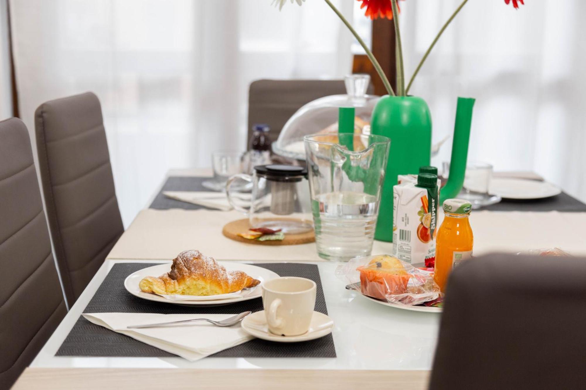 Chiara'S Sweet Apartment Al Perugino Ponte Galeria Ngoại thất bức ảnh